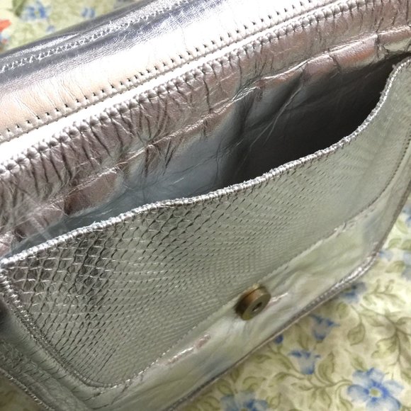 Park Ave Int. Vintage Crossbody Bag - Picture 7 of 10